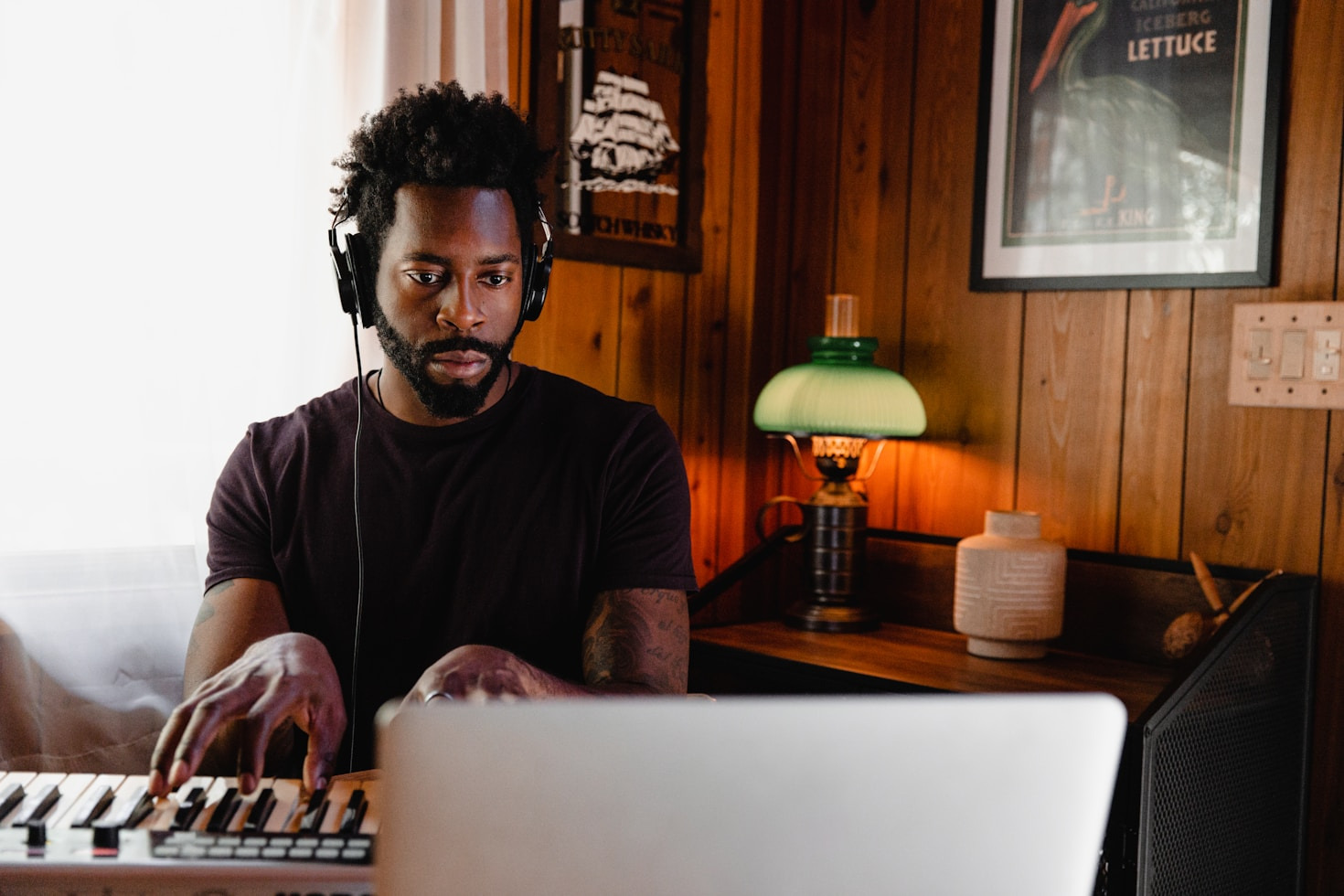 4. Piano vs. Keyboard: What Should Begenners Chosse?